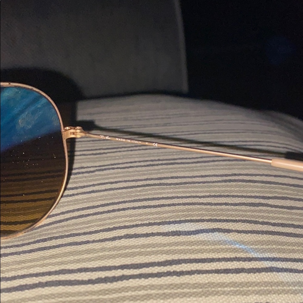 Authentic- Ray-Ban Aviators - Picture 3 of 4